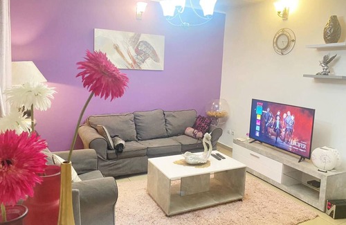 Yaounde Apartamento | Warm Vacation Rental in Yaounde Cameroon