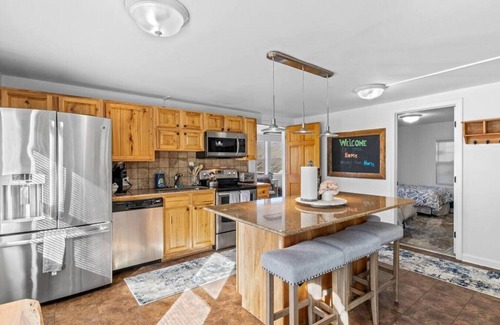 South Burlington Apartamento | Warm & Welcoming 5BR Home