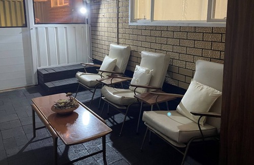 Warnbro Casa | Warnbro Sound - Charming 1960's Style Beach House 500mtr From Stunning 7.5 Beach