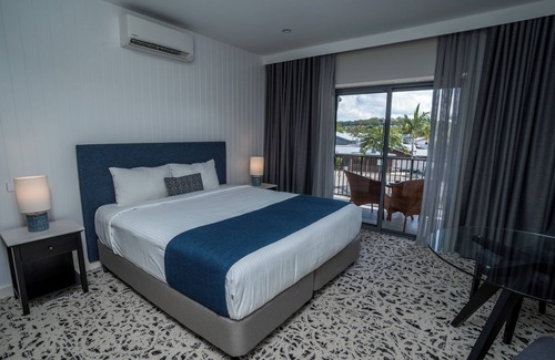 Warners Bay Hotel | Warners At The Bay