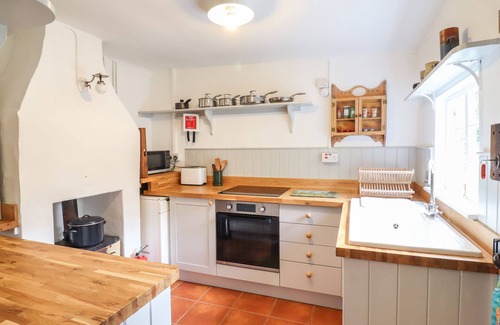 Bures Casa | WARREN COTTAGE, pet friendly, character holiday cottage in Assington