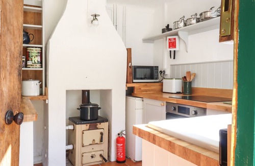 Bures Casa | WARREN COTTAGE, pet friendly, character holiday cottage in Assington