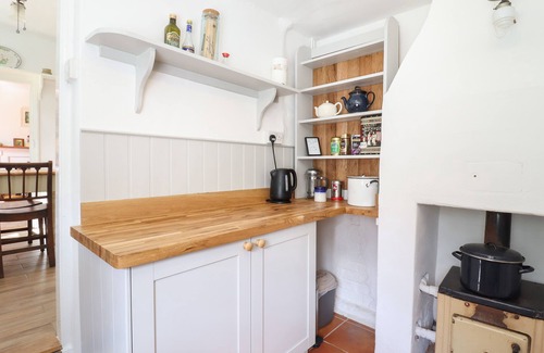 Bures Casa | WARREN COTTAGE, pet friendly, character holiday cottage in Assington