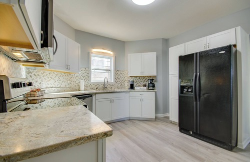 Warrensburg Casa | Warrensburg Home, Close to Downtown!
