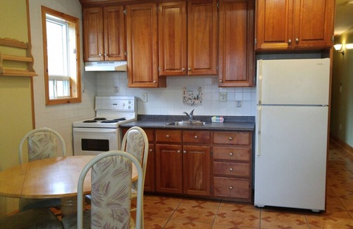 Wasaga Beach Cabaña | Wasaga Beach Area 2 - Unit #2- mins walk Beach 1