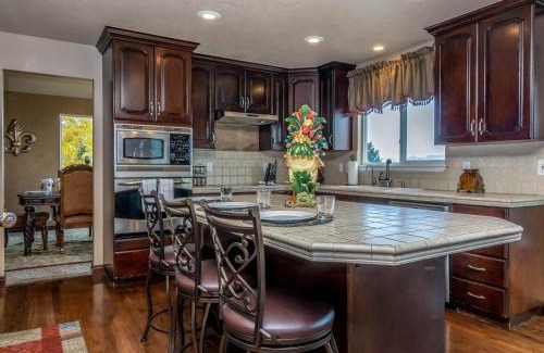 Draper Casa | Wasatch Retreat in Draper with Mtn Views Theater and Hot Tub