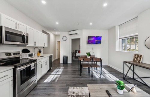 Albany Apartamento | Washington Lofts 109 Spacious 1 Bedroom 1 Bath