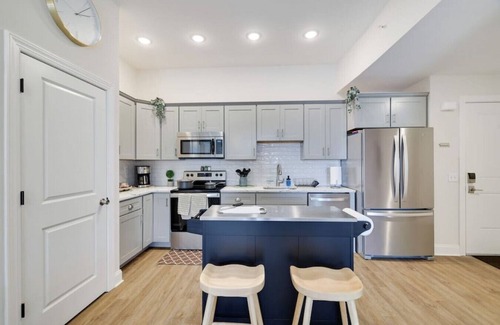 East Stroudsburg Apartamento | Washington212 · Bohemian Paradise - King Suite