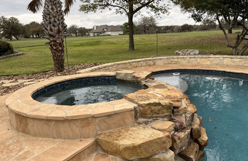 Boerne Casa | Watch the eclipse on 6 acres with beautiful home!
