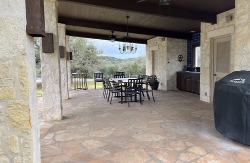 Boerne Casa | Watch the eclipse on 6 acres with beautiful home!