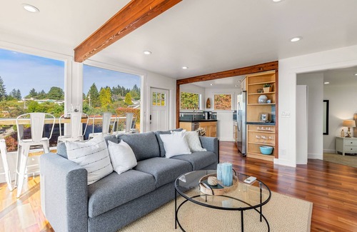 University Place Casa | Water and Sunset Views one block from Chambers Bay Golf Course
