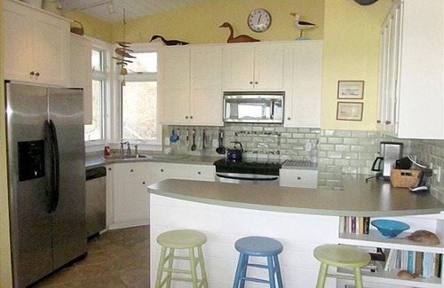 Indian Neck Heights Casa | Water Facing Home on Hiawatha Beach (2246)