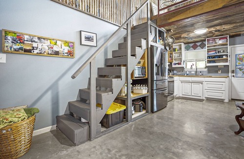 Dennis Cabina | Water front 2 bedroom with a bath, kitchen w/loft over looking the Brazos river