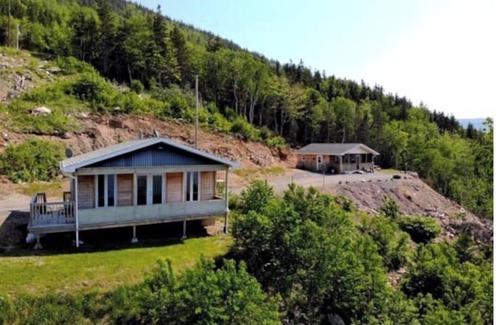 South Harbour Cabaña | Water front cottages #1 Your Highlands National Park base camp, on South Harbour