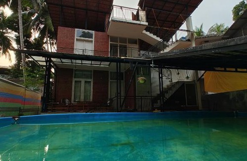 Malappuram Casa | Water Front Family Resort
