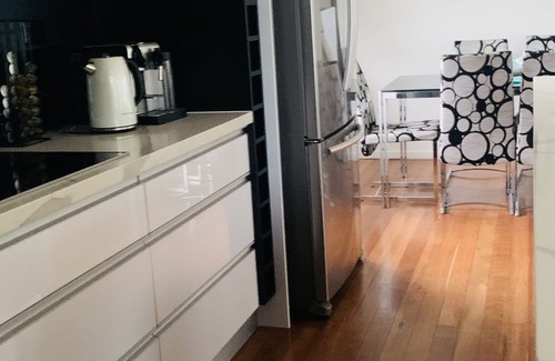 Banksia Beach Casa | Water front house with magical sunsets