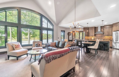 Saugatuck Cabina | 5 habitaciones, frente al lago, 2 suites MASTERS, playa privada, lago para nadar poco profundo