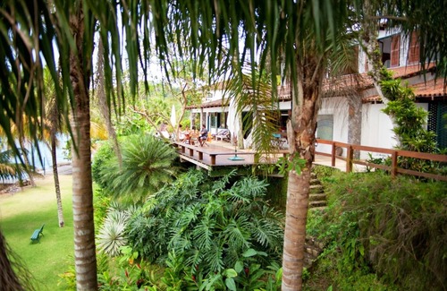 Vila Velha Casa | Villa frente al agua, con personal! Alquiler de embarcaciones disponibles.
