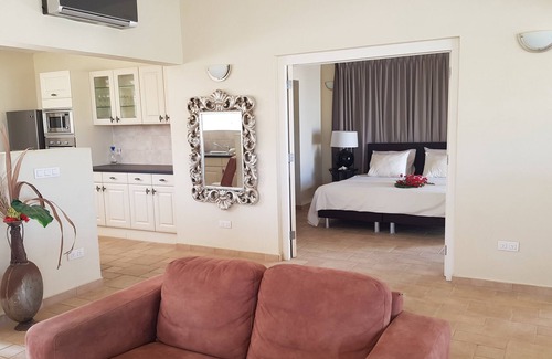 Tera Kora Villa | Villa frente al agua en la laguna / isla con piscina privada, jardín, terraza para botes