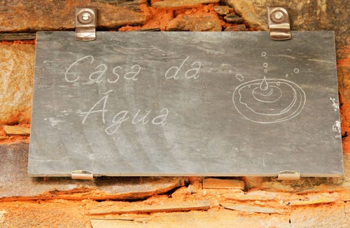 Fajao Apartamento | CASA DE AGUA CASA / / río Casas