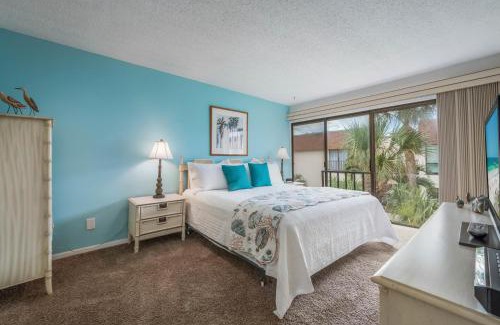Holmes Beach Casa | Water's Edge 205