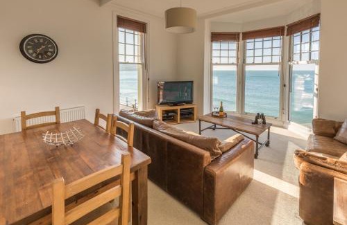 Totland Bay Apartamento | Water's Edge Apartment