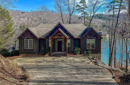 Lake Lure Casa | Water's Edge Holmstead