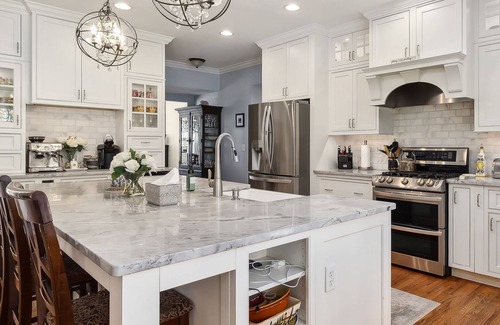 Saratoga Springs Casa | Water's Edge Stunner - Available for Belmont