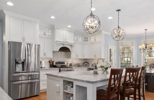 Saratoga Springs Casa | Water's Edge Stunner - Available for Belmont
