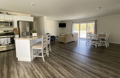 Charleston Casa | Water's Edge- The Perfect Vermont Getaway