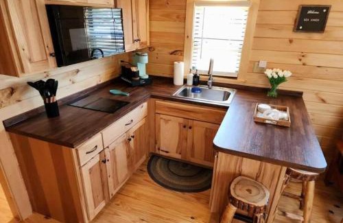 Sneads Ferry Casa | Water view Cabin near North Topsail Beach