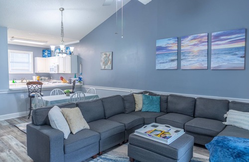 Myrtle Beach Condominio | Water View! Serene Myrtle Beach Condo & Breathtaking View, King Suite, 3 Pools