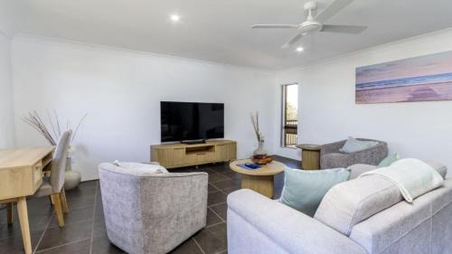 Bellara Casa | Water Views At Marbrin Lodge
