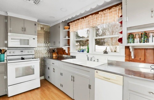 Orleans Casa | WATER VIEWS! Eastham Getaway Awaits