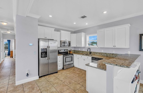 Sands Casa | Water Views / Heated Swimming Pool / Hot Tub / Boat Dock