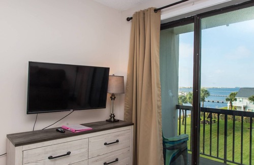Mary Esther Condominio | ¡Disfruta la vista! Promoción Pirates Bay a finales de verano - 10% de descuento