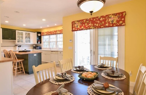 Barnstable Casa | Water Views & Private Tennis Court!