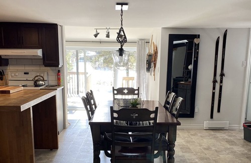 Saint-Alphonse-Rodriguez Chalet De Esquí | Waterfront cottage