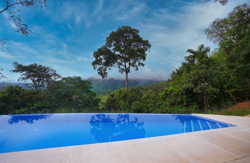 San Isidro de El General Villa | Experiencia en la Selva de Costa Rica