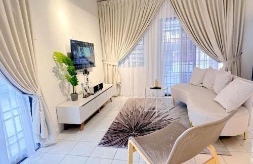 Hulu Kinta Apartamento | Waterfall Guesthouse 4R3B 12pax 3Car KTV BBQ Pool table