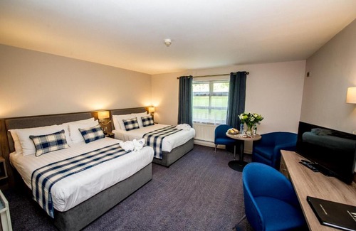 Londonderry Hotel | Waterfoot Hotel