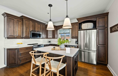 Queens Square Condominio | Waterfront 2 Bed/2 Bath Condo, Downtown Charlottetown! Monthly Rental!