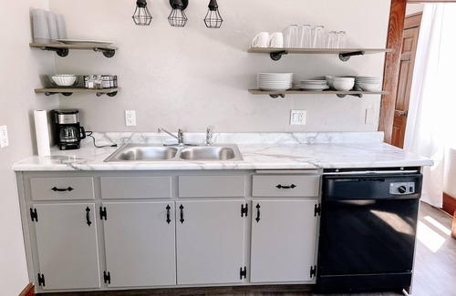 Algoma Casa | Waterfront 2 BR Lower-level w/ grill & kayaks