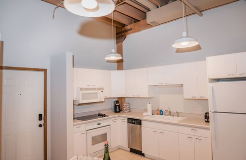 Grand Haven Condominio | Waterfront 2BDR Condo in Grand Haven 110