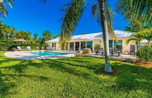 Moorings Casa | Exquisita cabaña frente al río en Vero Beach, Florida.