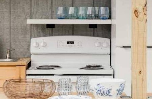 Winterport Cabina | Waterfront 4-Cabin Village