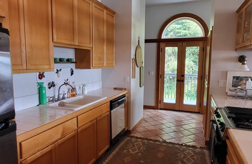 Camano Island Casa | Waterfront AND tucked in the woods! Such a great escape.