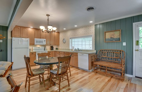 Annapolis Casa | ¡NUEVO! Waterfront Annapolis Getaway w / Fishing Pier!