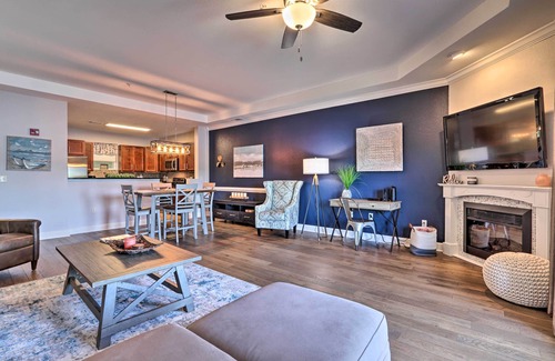 Bean Station Condominio | Waterfront Bean Station Condo w/ Balcony & Views!