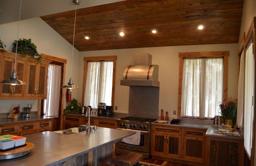 Bigfork Casa | Frente al agua Bigfork / Glacier Park Calendario de lujo para ofertas de último minuto!